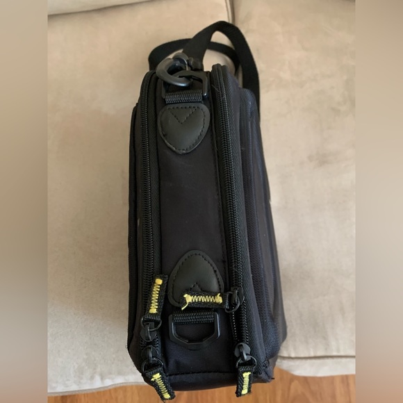 Computer case - Picture 8 of 11